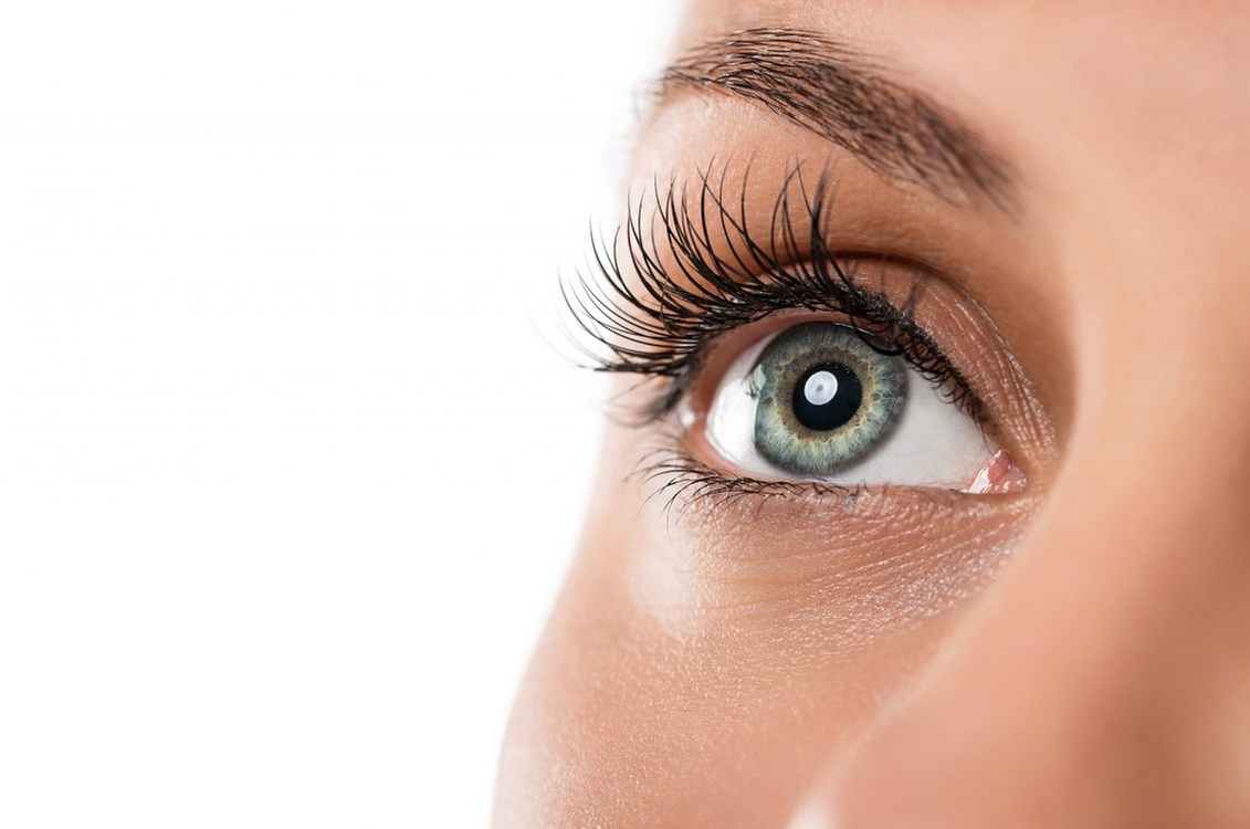 Eyelash lift, tint, and keratin treatments for dramatic lashes