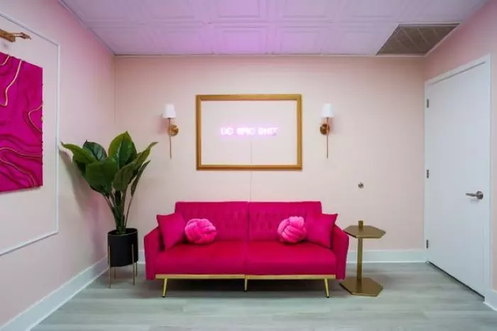 Explore Podcast/Content Studio Rental Options for 2-Hour Sessions