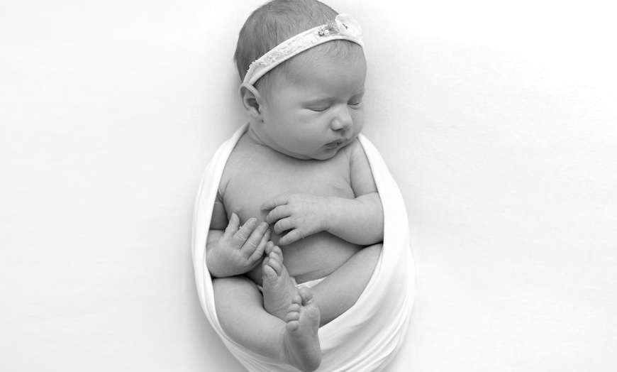 Image 4: Baby Photoshoot with Framed Print