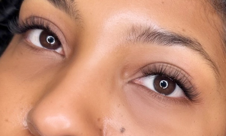 Image 6: Get Personalized LED Eyelash Extensions for a Custom Look