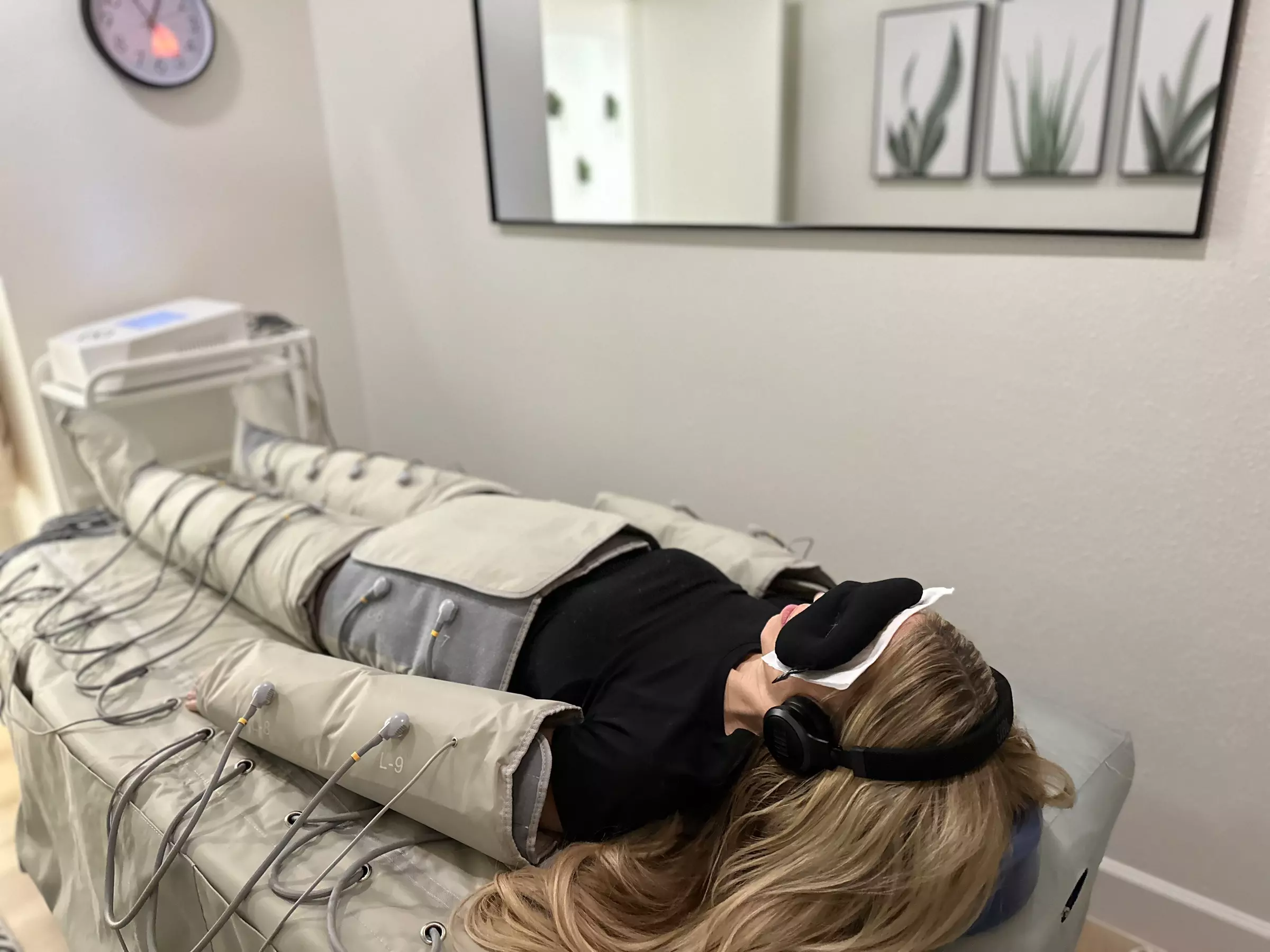 Experience Core Motus Massage's Bio-Electric Lymphatic Drainage and System Reset with up to 31% off - Second Medium