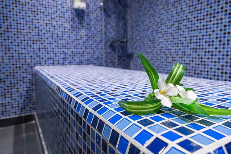 Up to 60% Off on Massage - Full Body at Luzan ladies Saloon - Primary Image