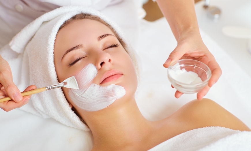 Image 1: Up to 30% Off on Spa / Salon Beauty Treatments at Advance Spa