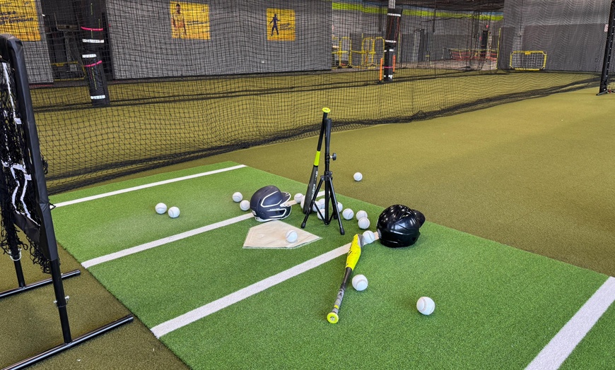 Image 2: Ultimate Bat & Paddle Mashup: Batting & Pickleball Fun for All