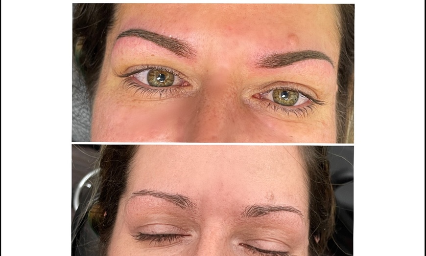Image 7: Microshading Ombre Powder Brows and Threading