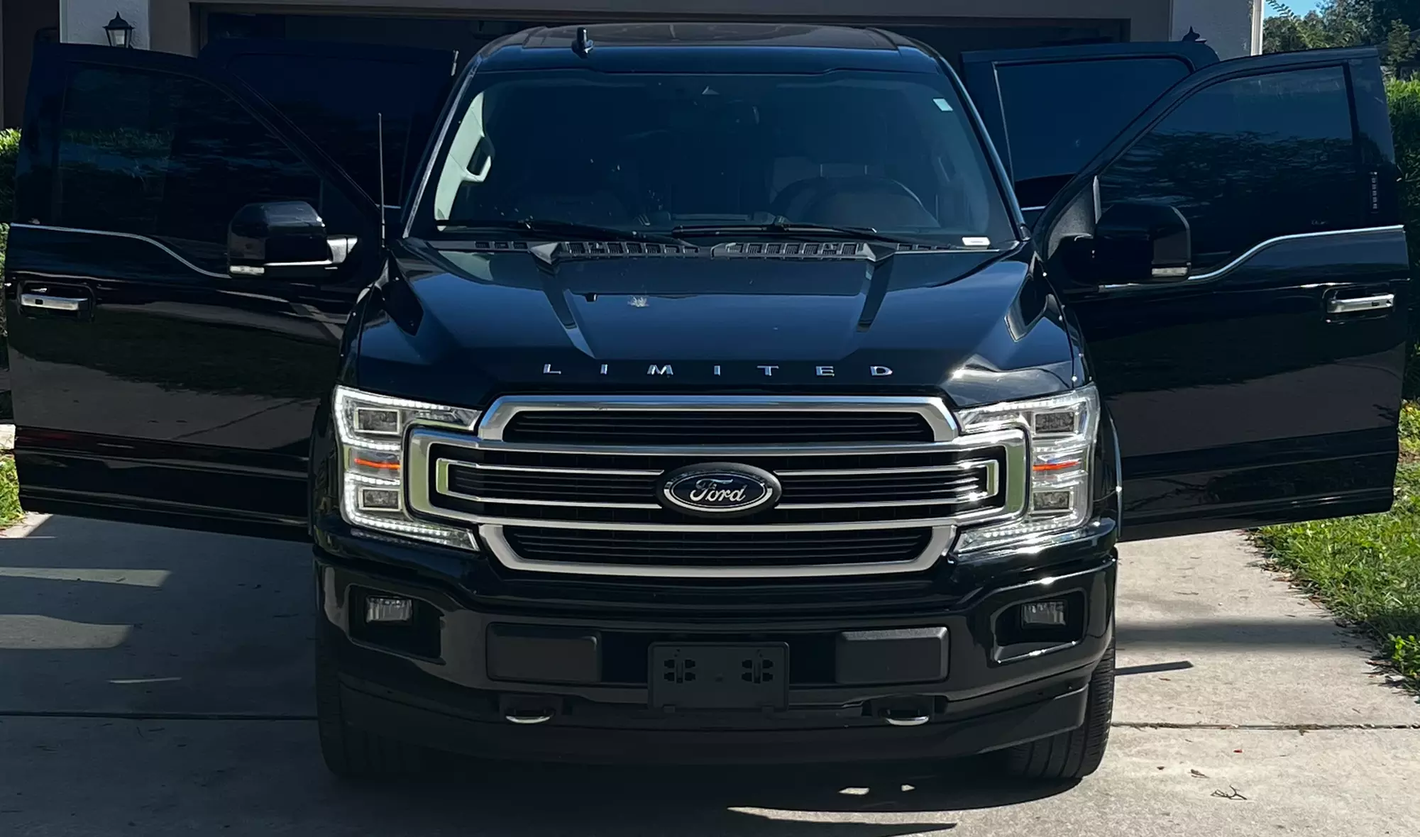 Up to 17% Off on Exterior Car Wash at Biggz Auto Detailing - Primary Image