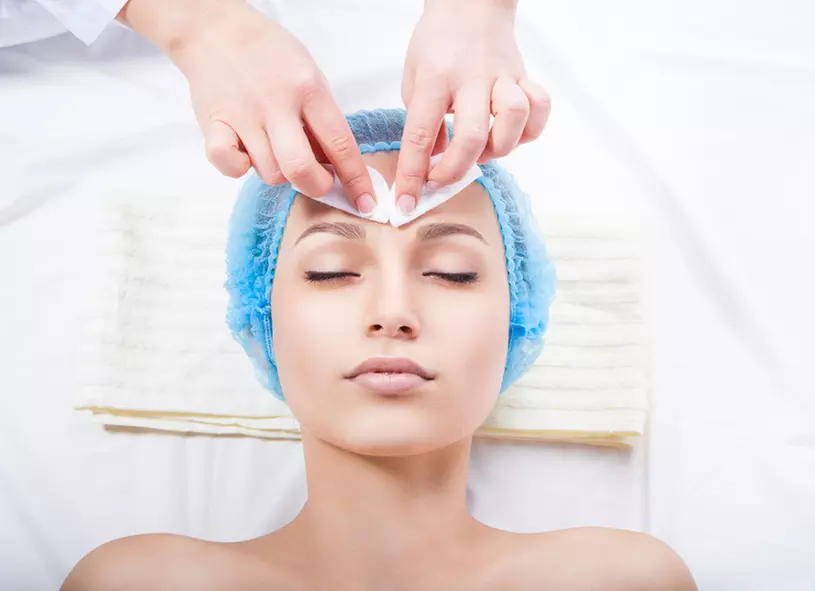 Karty podarunkowe do wydania na usługi w salonie Estetic World