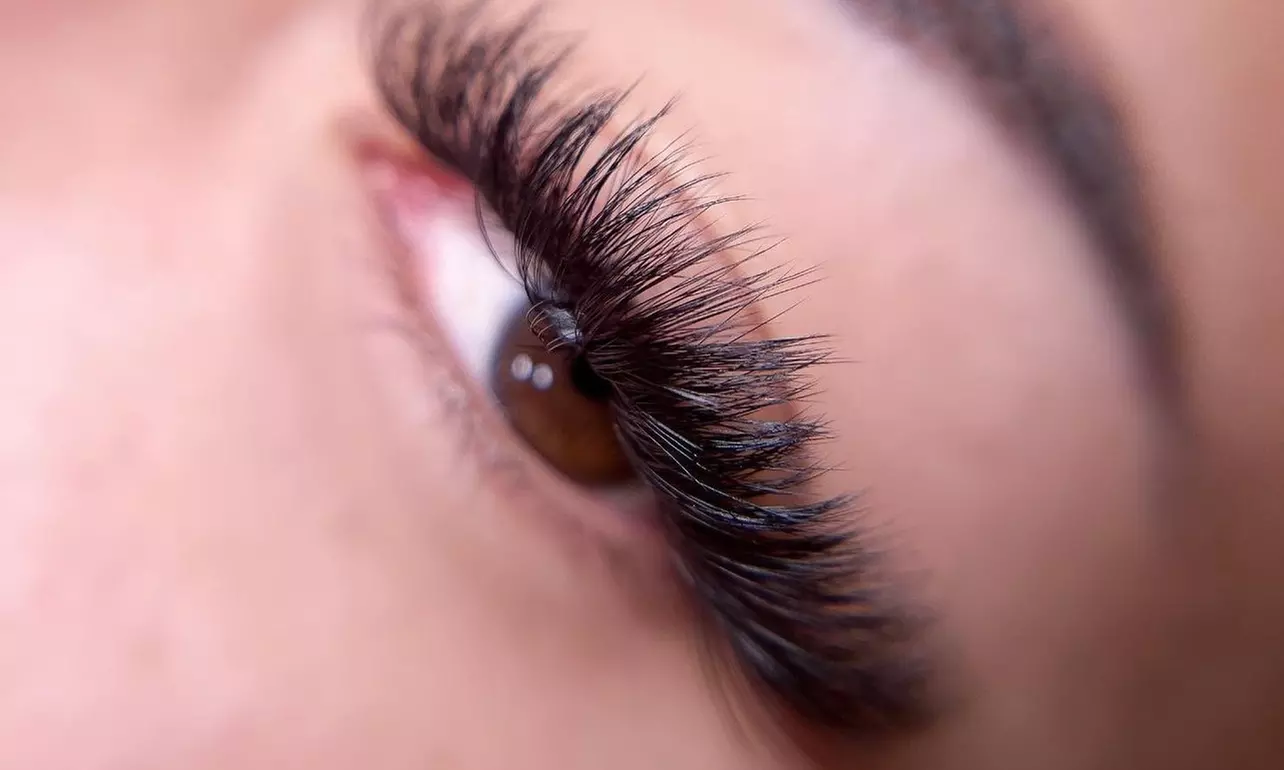 Unlock Your Glam: Transform Your Look with Stunning Eyelash Extensions