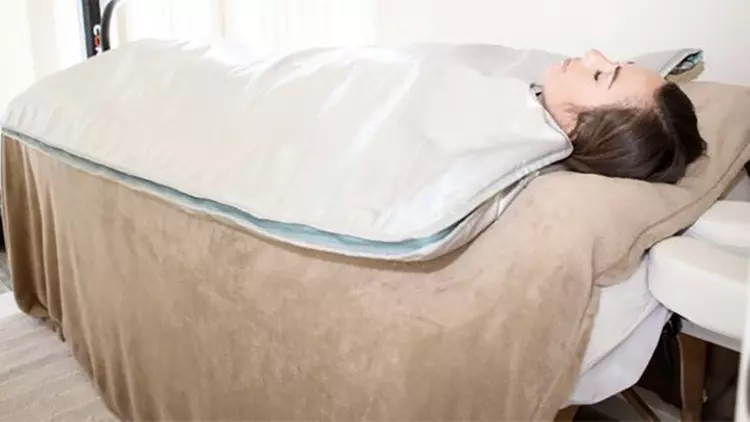 Discover The King's Essentials Infrared Body Wraps to Boost Metabolism with Up to 28% Off for Relaxation and Detoxification - Primary Image