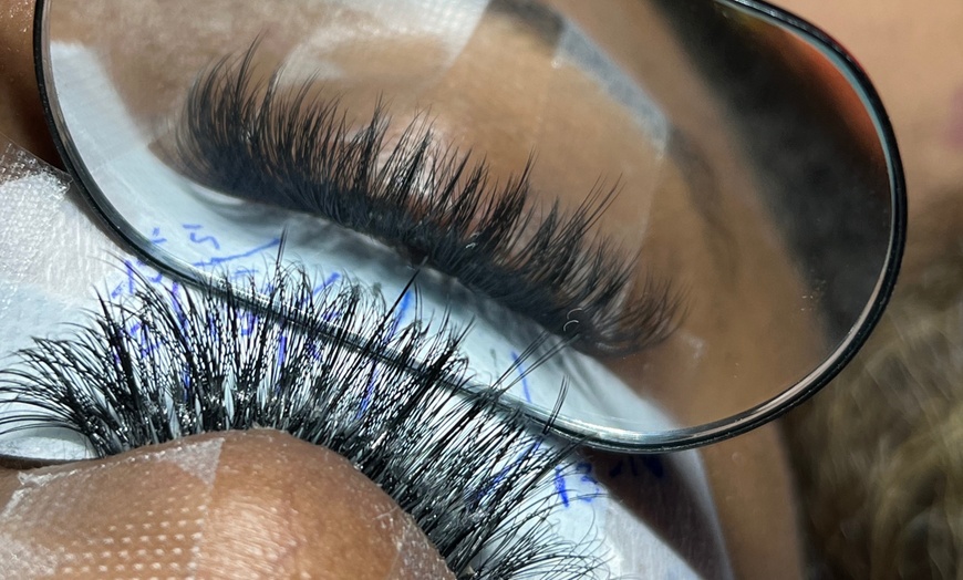 Image 10: Transform Your Lashes: Classic, Hybrid or Volume Eyelash Extensions 