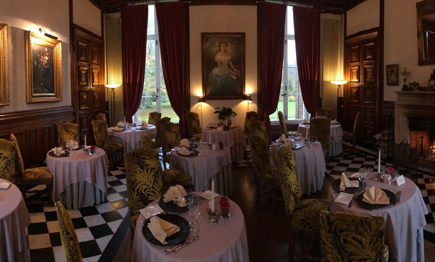 Image 2: Repas raffiné au Château de Sissi - Restaurant  "Les 3 Roses"