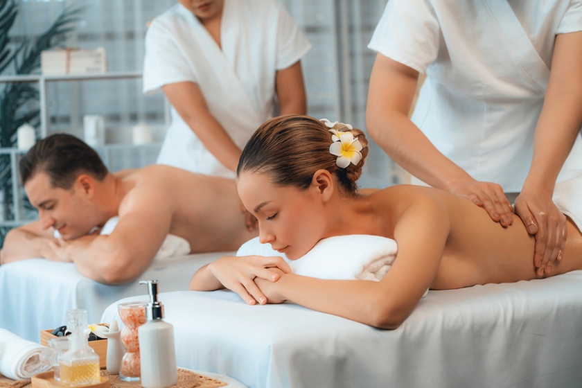 Couples 60-Min or 90-Min Relaxing Combo Package w/ Hot Stones at New Fan Fan Spa Up to 50% Off