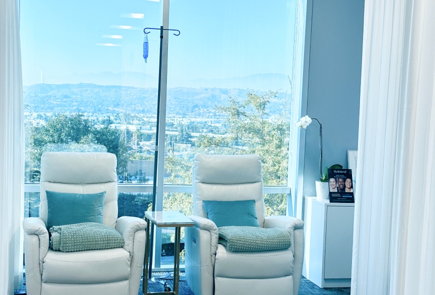 Image 2: Rejuvenate w/ NAD+ IM Injection 100mg NAD+ or NAD+ IV Drip 250mg NAD+