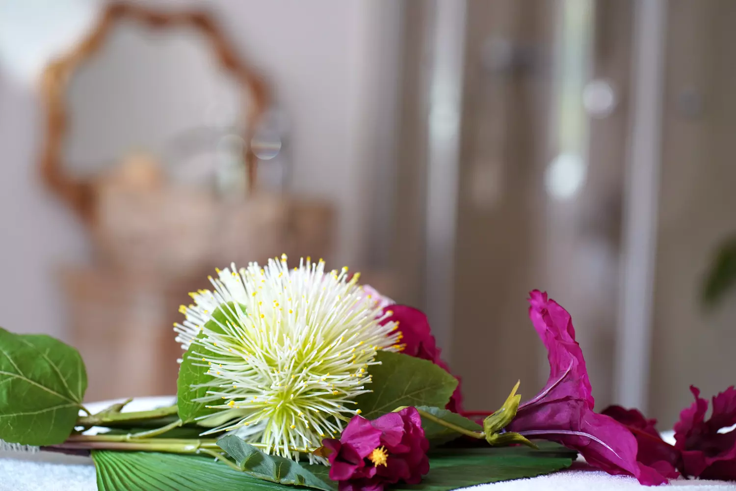 Hot Stone oder Aroma-Massage / Holistisches Paket für 1 Person