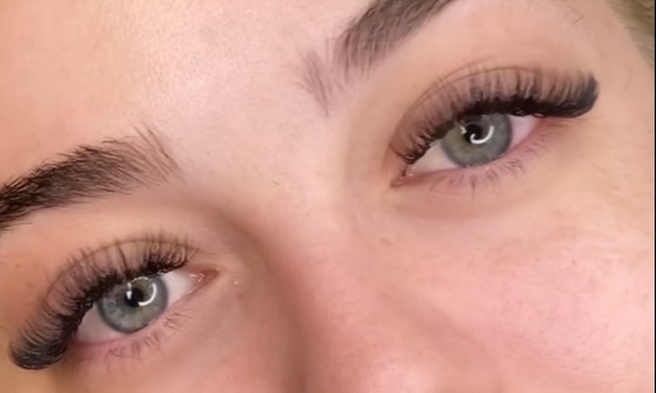 Eyelash Extensions for a Bold Look: Classic, Hybrid, or Volume