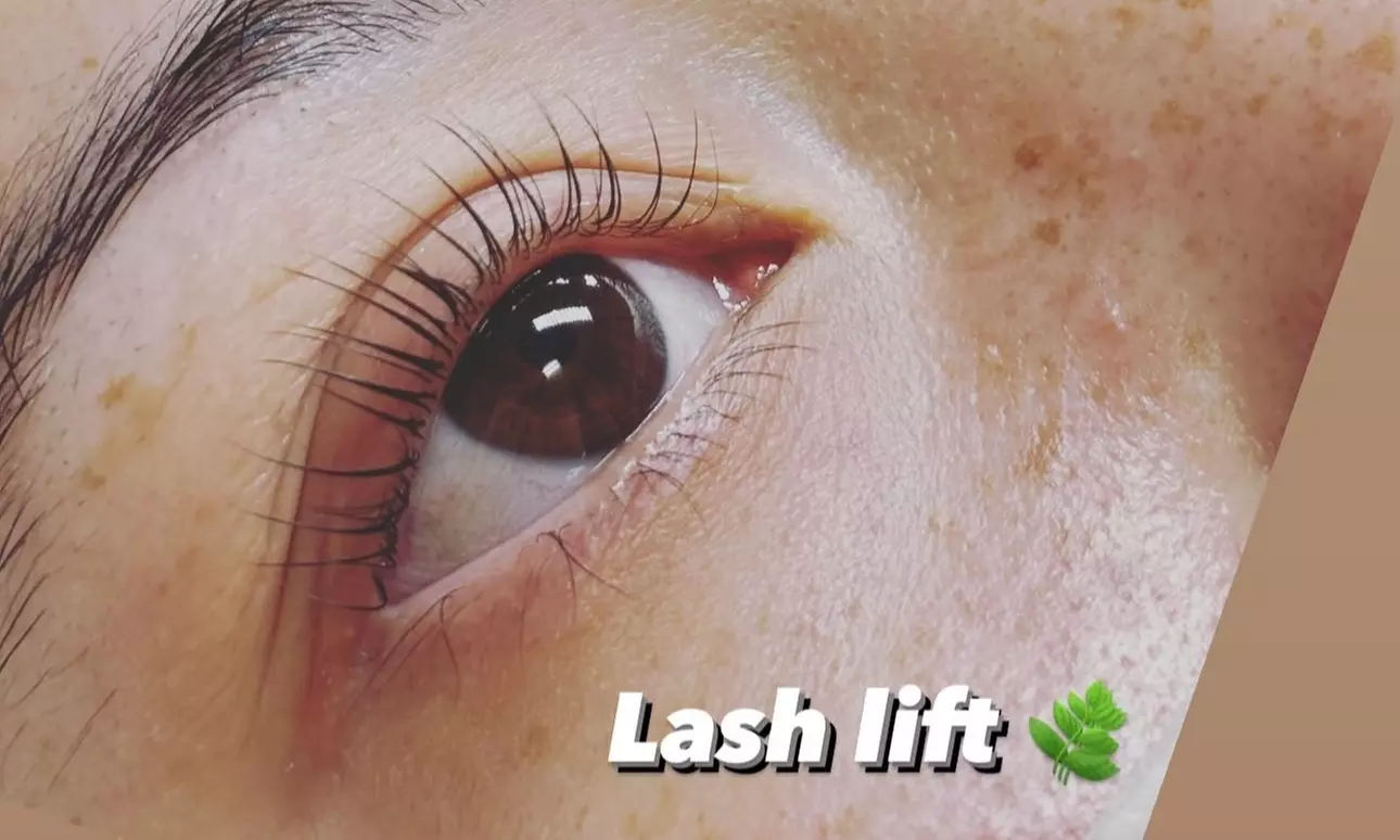 Up to 19% Off on False Eyelash Application at Bb Lash Studios 23