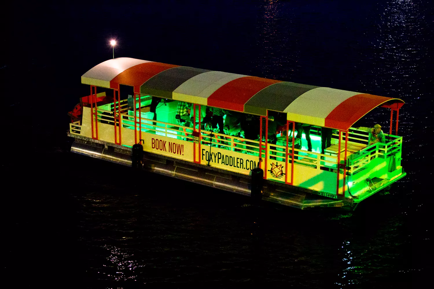 2 Hour Fox River Cruise with Foxy Paddler Seat and Free T-shirt