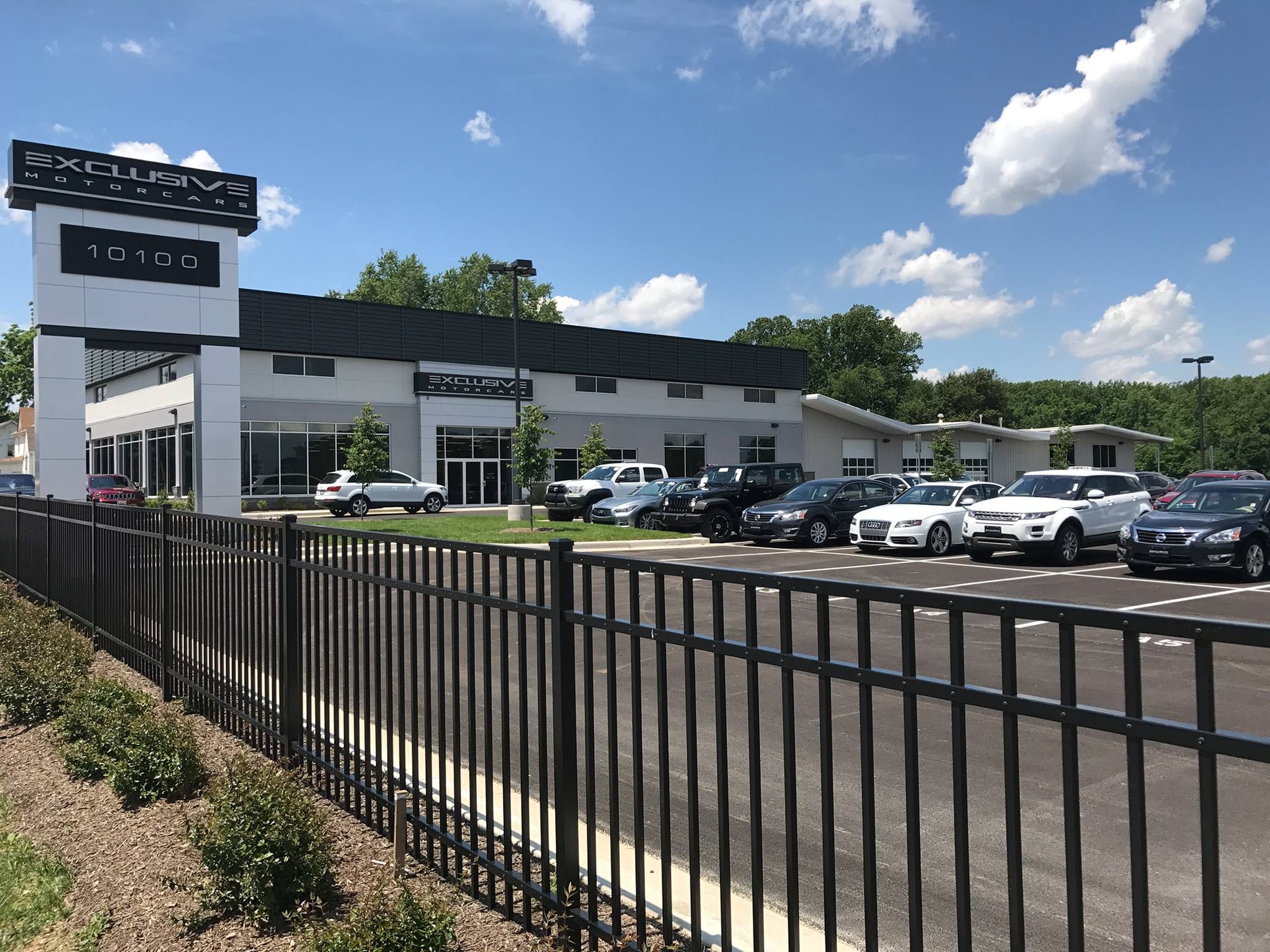 Up to 25% Off on Oil Change at Exclusive Motorcars