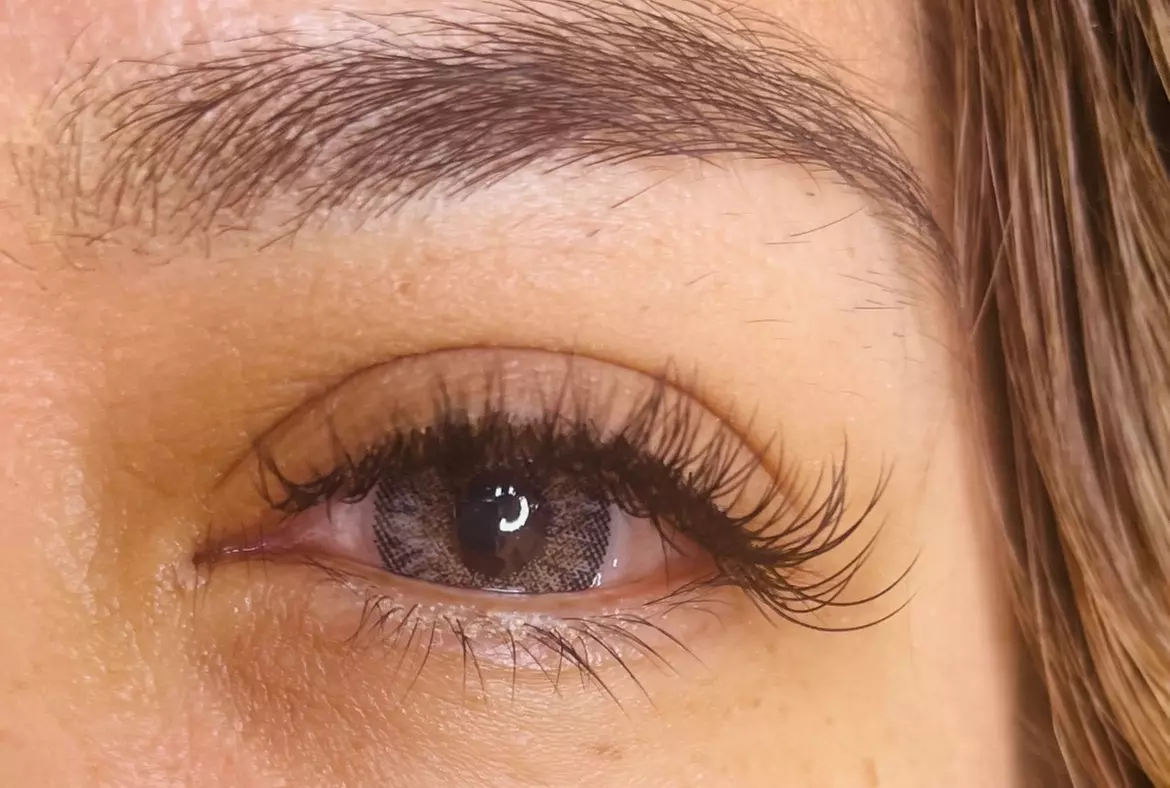 Get Luscious Classic Mink or Hybrid Full Set of Eyelash Extensions