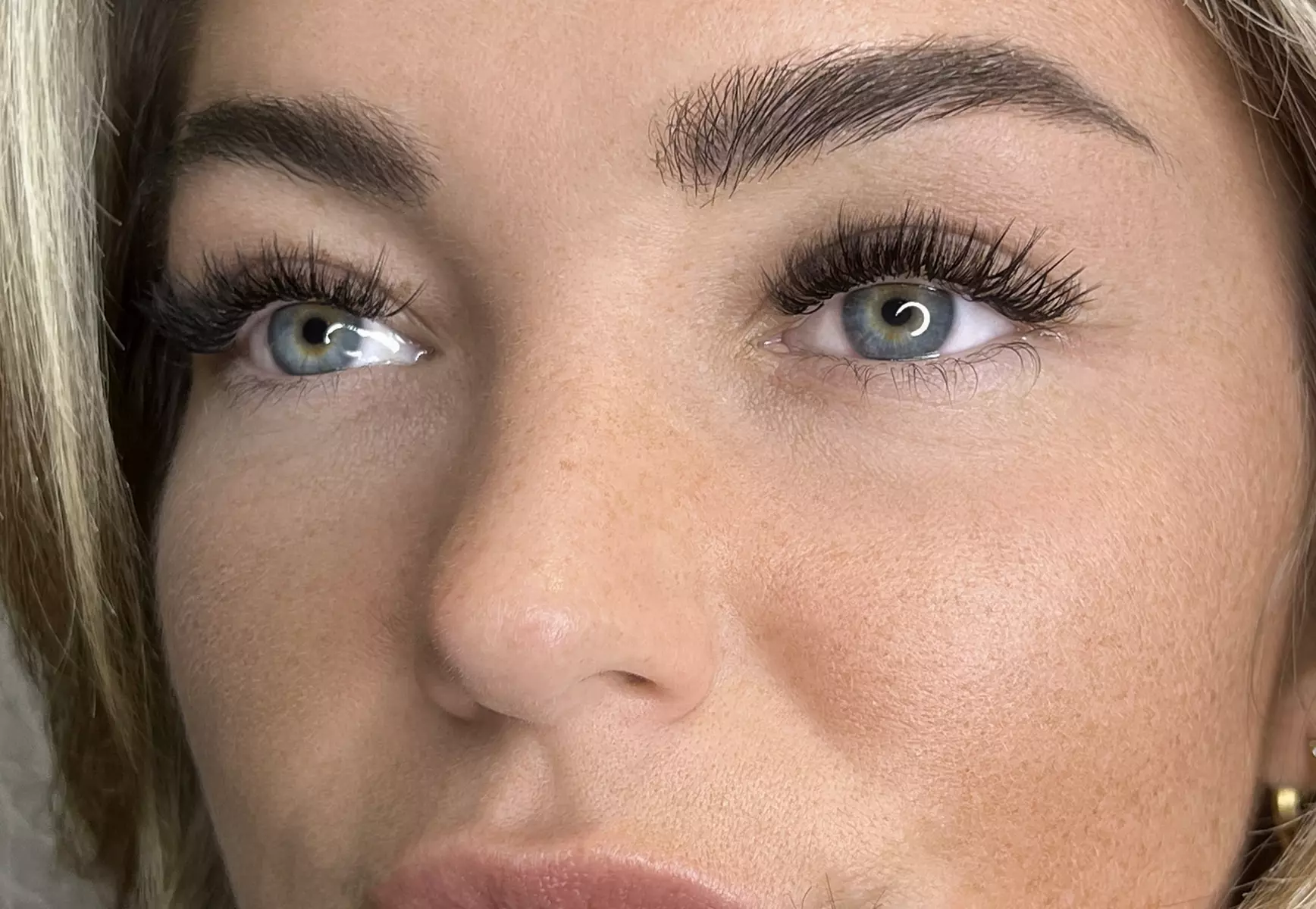 Wimpernverlängerungen von Schilling