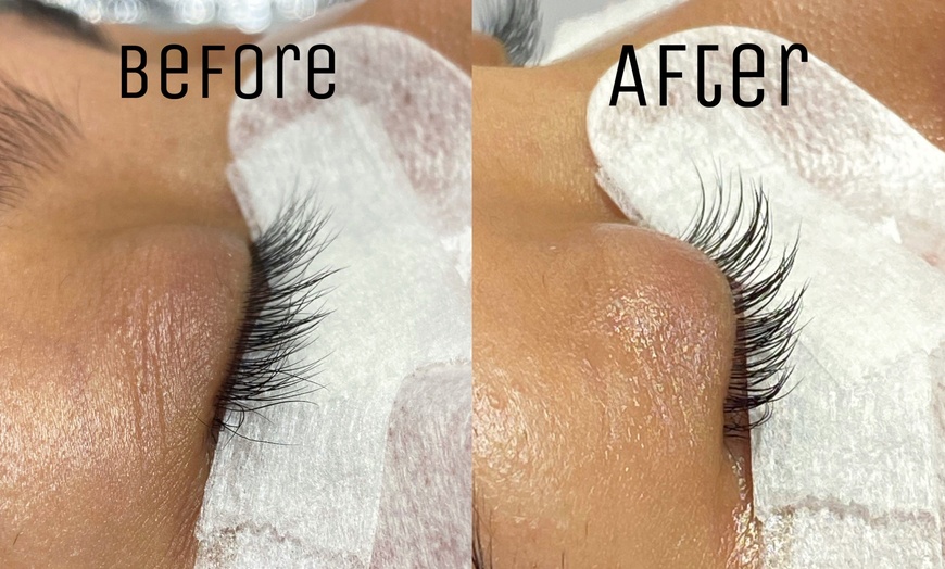 Image 1: Get Gorgeous Lashes with a Lift and Tint Combo! 