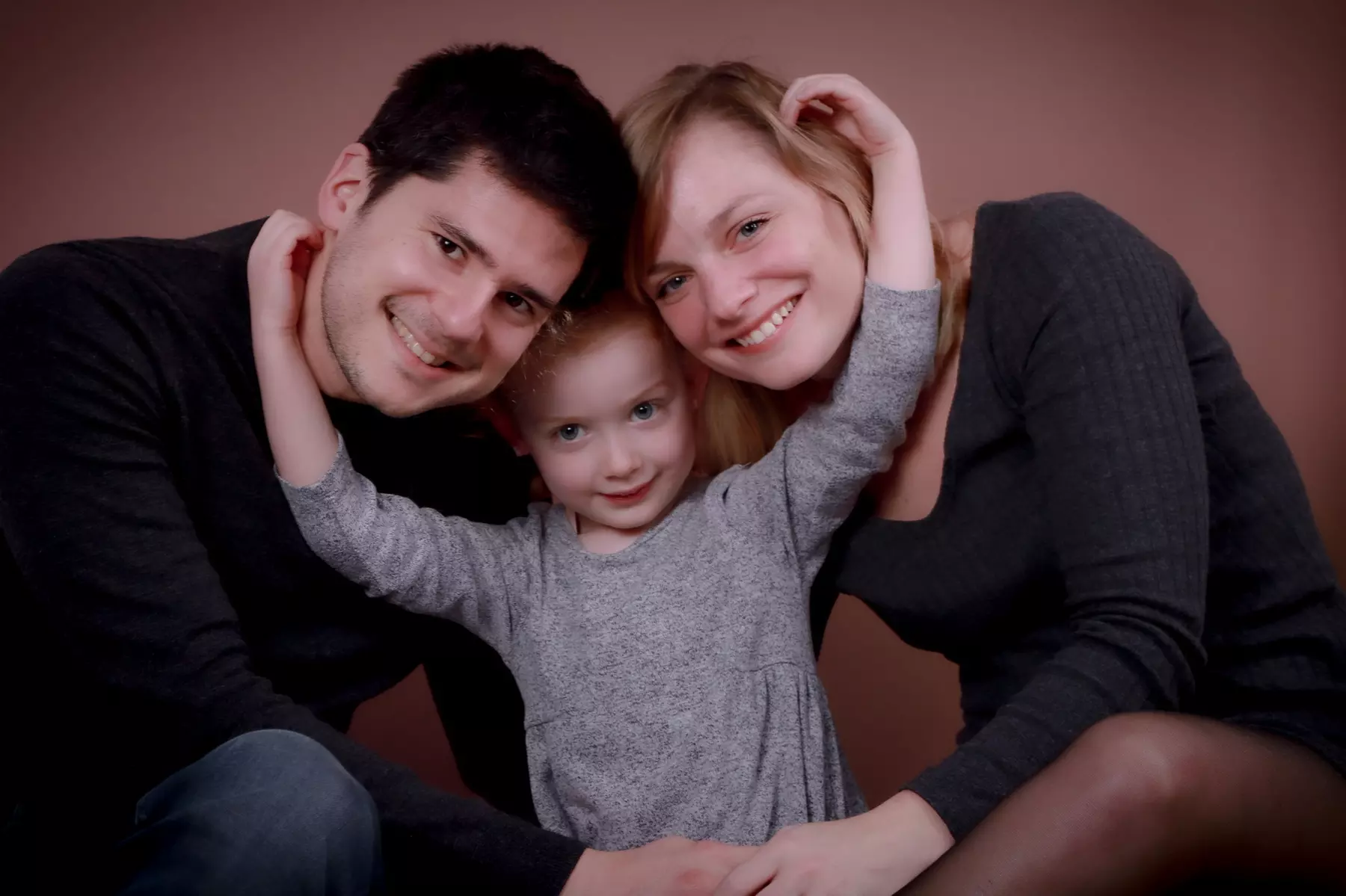 Jusqu'à 92% de remise sur Session photo Pack Famille 2h-Oprodz