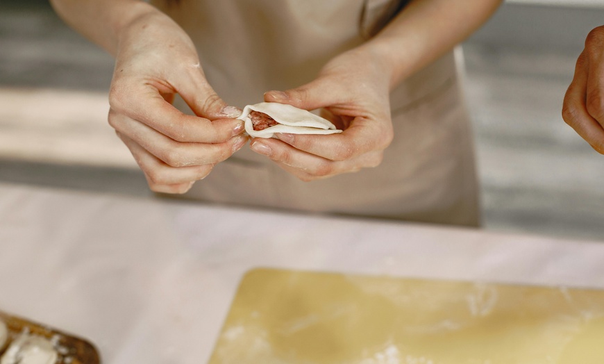 Image 2: Kochkurs "Selbstgemachte polnische Piroggen wie von meiner Oma"