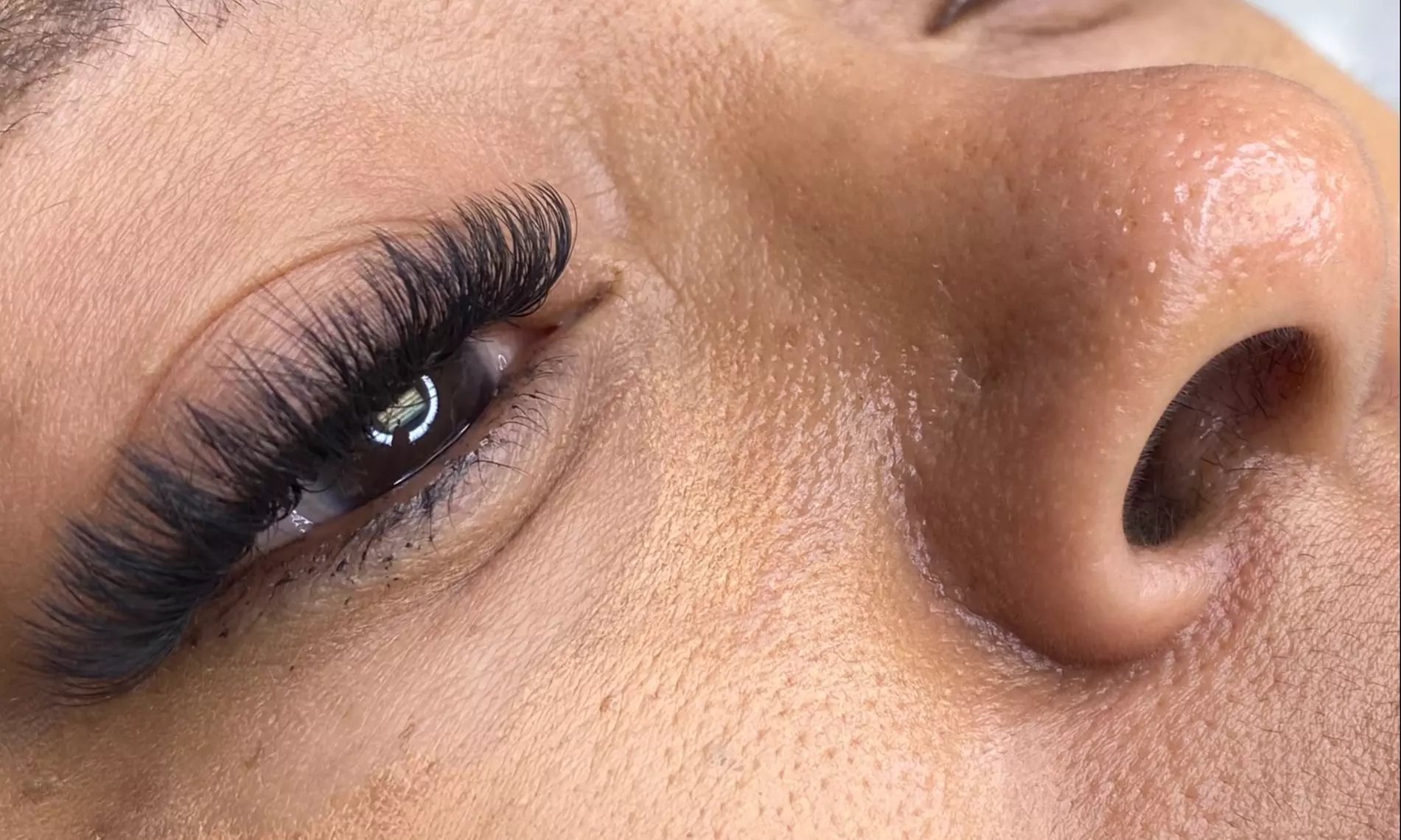Up to 40% Off on Eyelash Extensions at BG Beauty - Second Medium