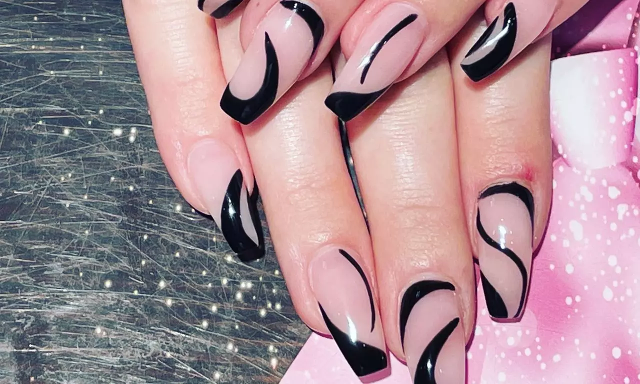 Up to 31% Off on Nail Spa/Salon - Shellac / No-Chip / Gel at Aa plus nail spa - Second Medium