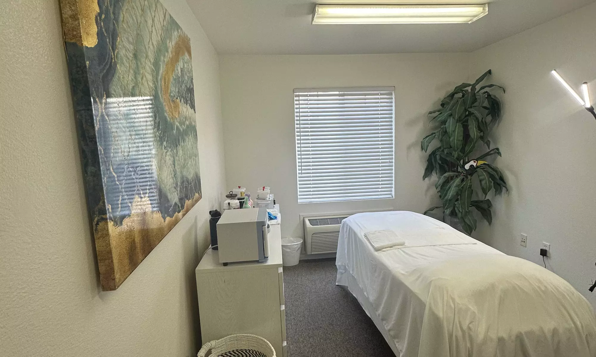Up to 56% Off on Sugaring at Brazil Sugar Wax