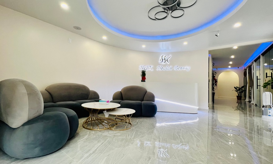 Image 1: Deluxe Head Therapy at H&K Health Beauty