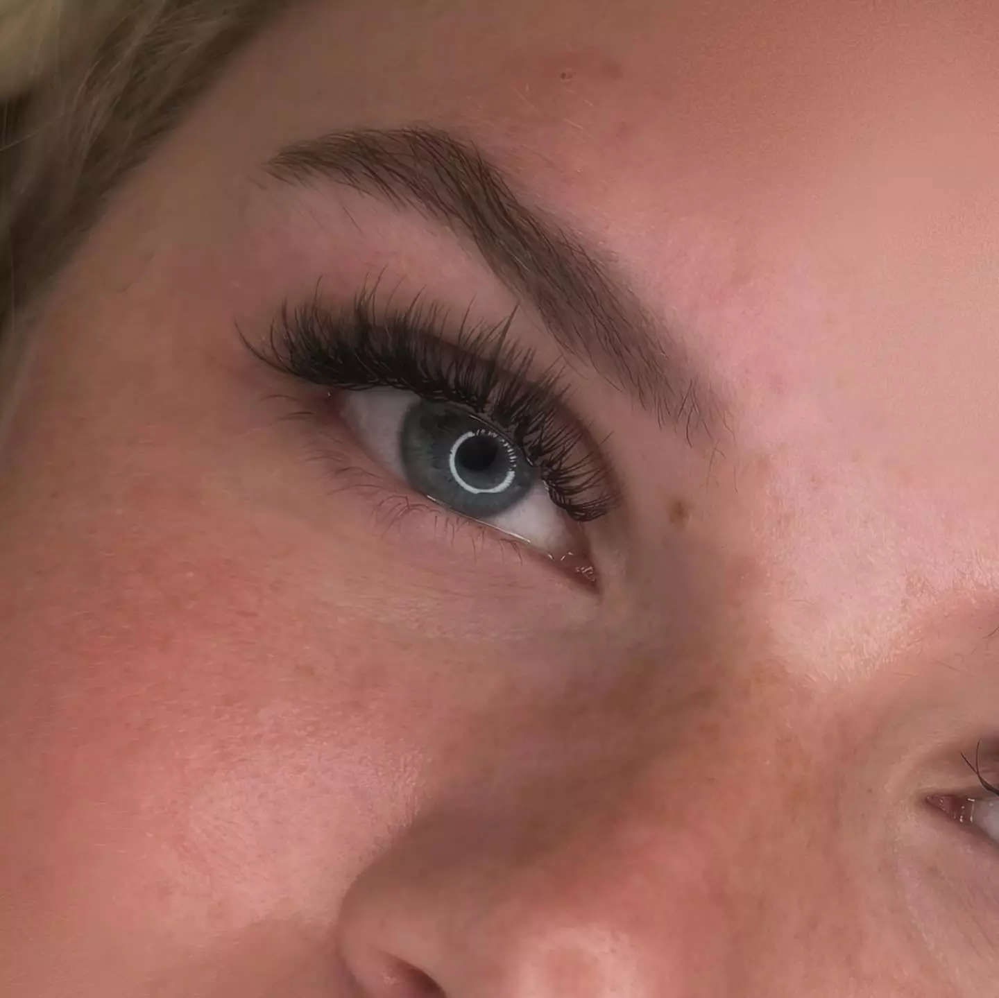 Enhance Your Look with Classic, Hybrid, or Volume Lashes