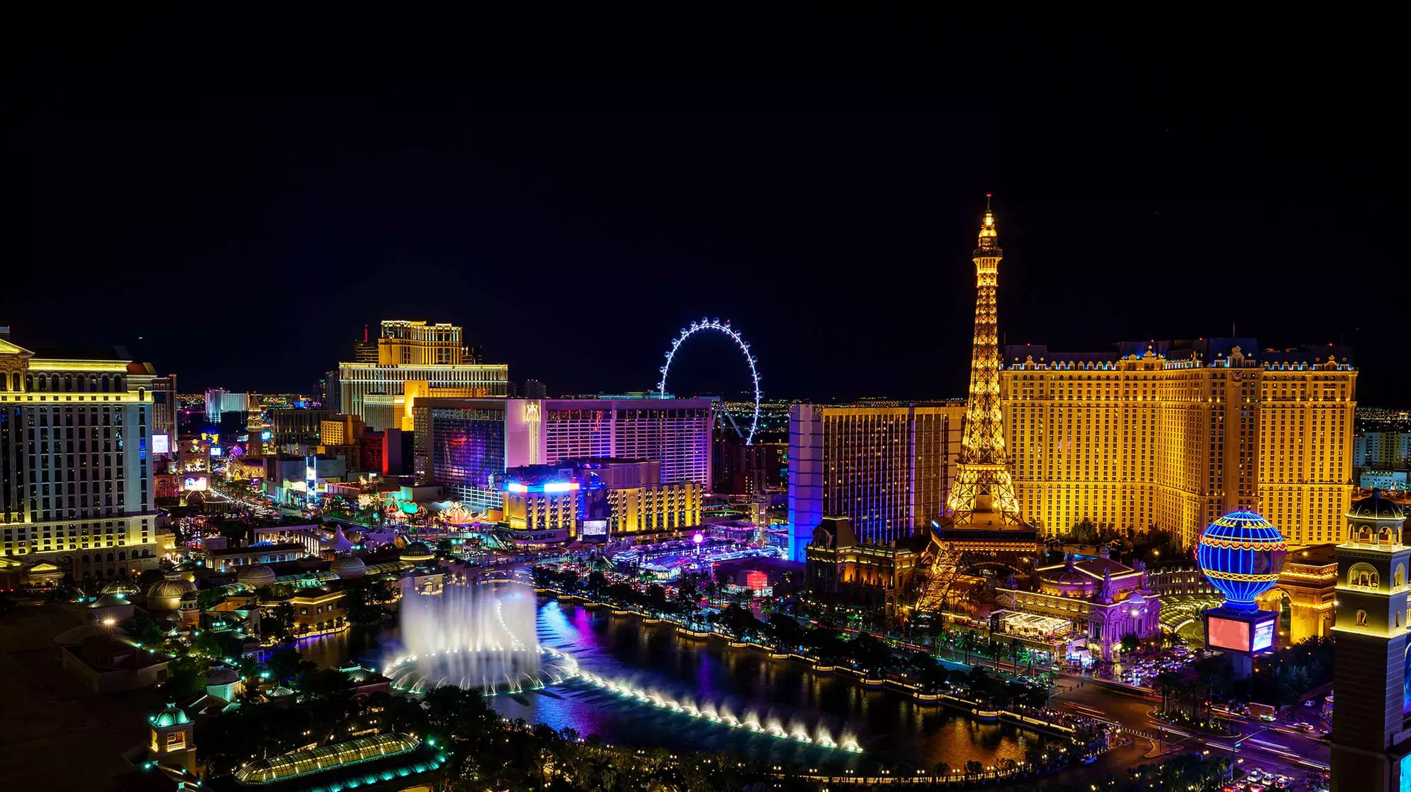 Discover Breathtaking views with Las Vegas Private Helicopter Tours for up to Four People, Up To 78% Off - Second Medium