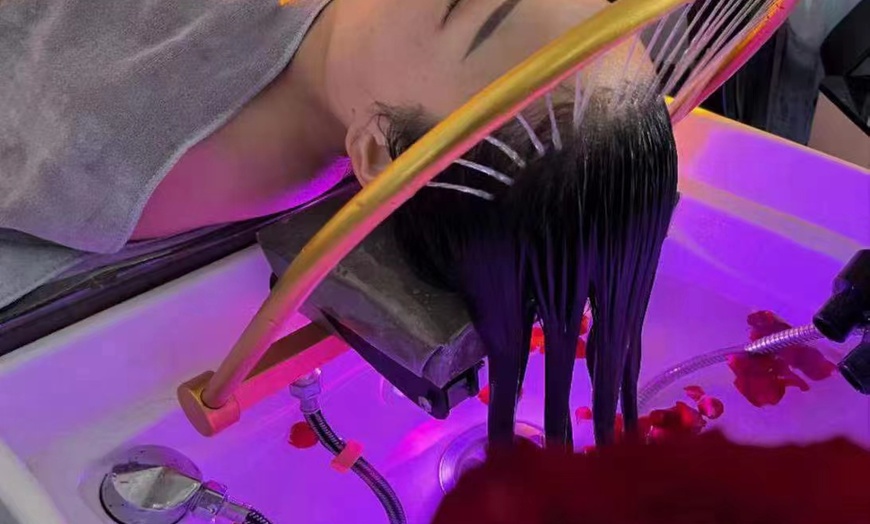 Image 2: Up to 50% Off on Salon - Scalp Care at Longlife Beauty Spa
