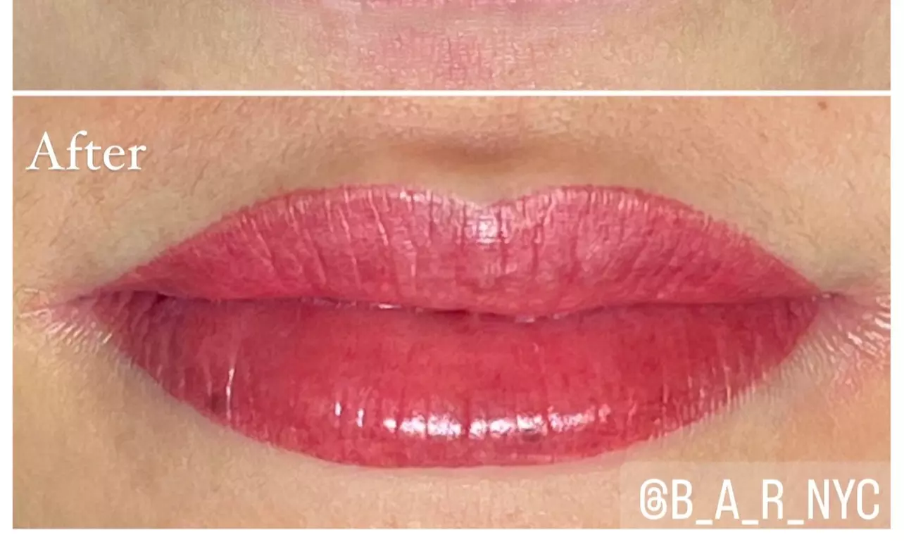 Lips enhancement with lasting color for vibrant lips