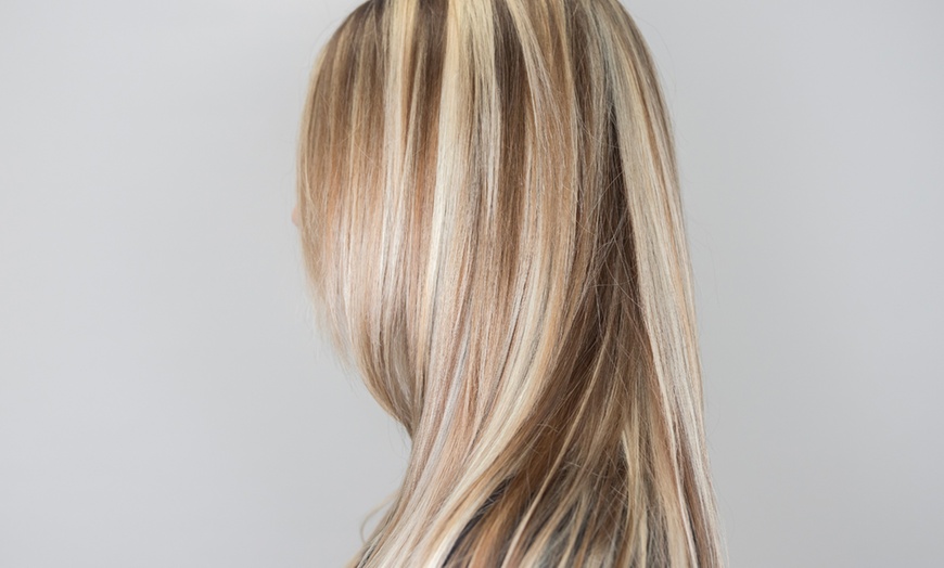 Image 4: Up to 50% Off on  at Salon Fame