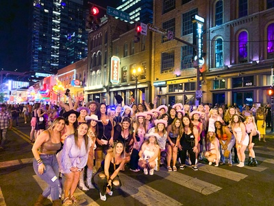 1 Person: Nashville VIP Bar & Club Crawl - Crawl Nashville