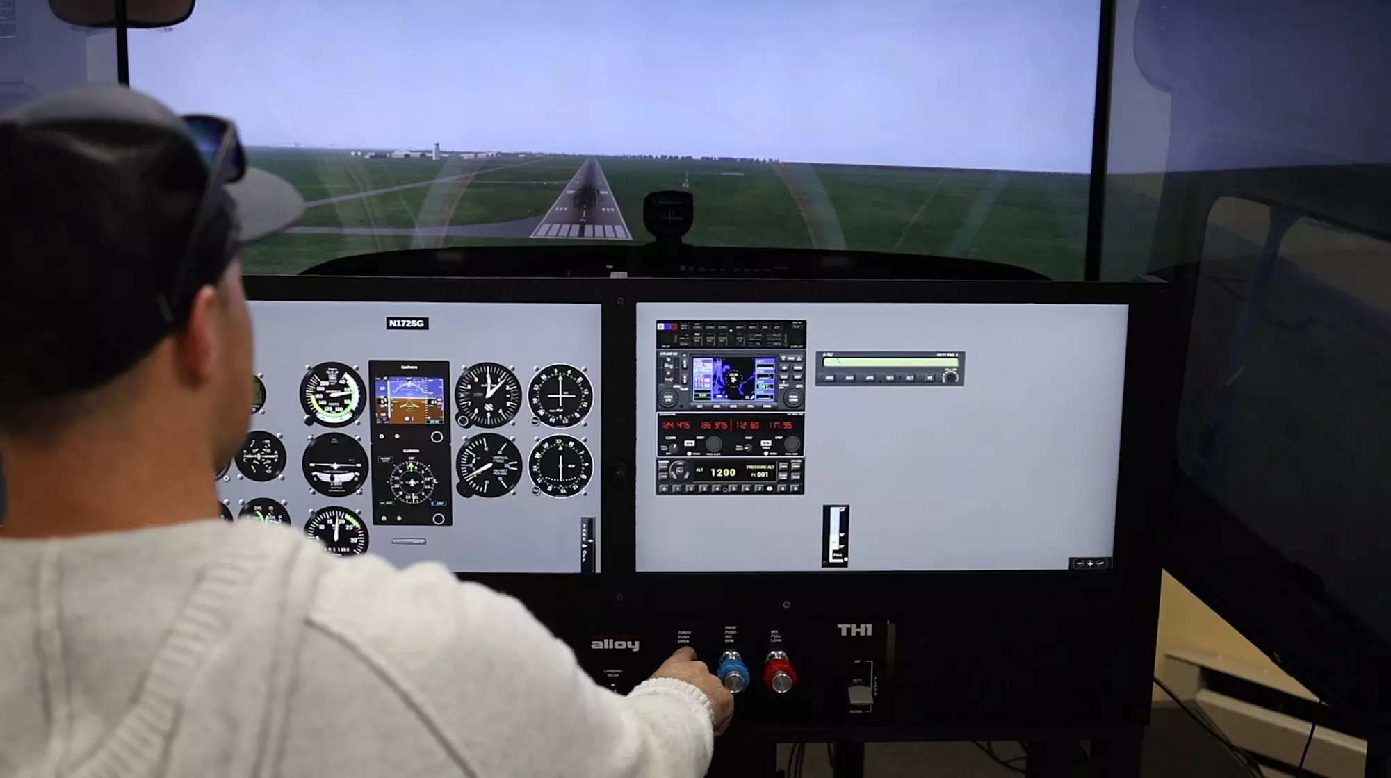 Solid Ground Aviation offers a Thrilling 90-minute Flight Simulator Experience (Up to 48% Off) - Second Medium