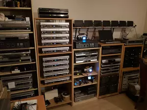 Digitalisierung von bis zu 18 Video-Kassetten u. a. in den Formaten VHS, Hi 8 und Mini DV bei VTSdigital (94% sparen*)