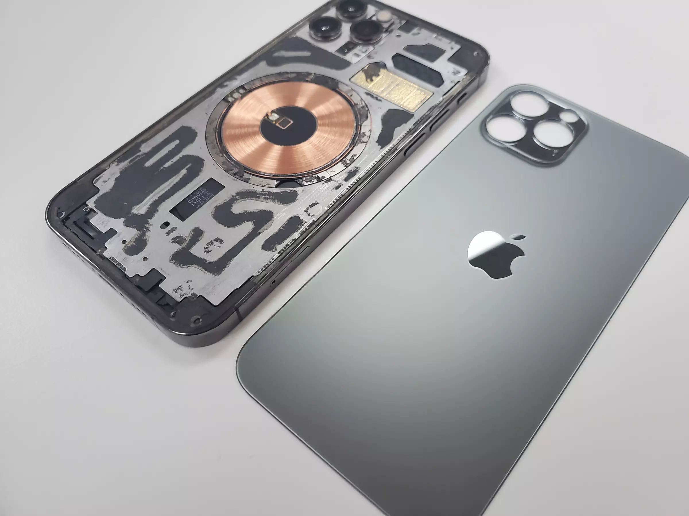 Up to 35% Off on On Location Cell Phone Repair at Wow Wireless Cell Phone Repair - Second Medium