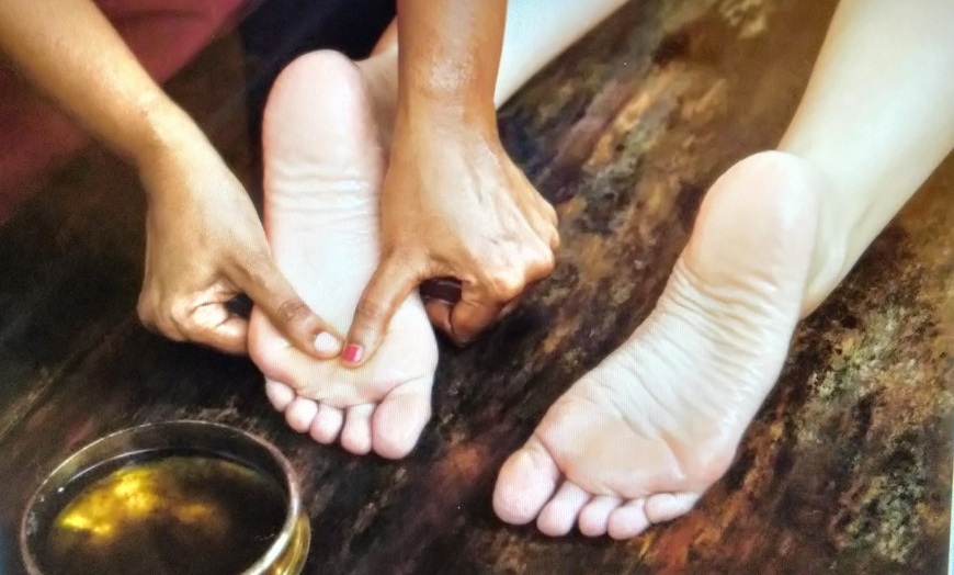 Image 2: 45 Min Foot Reflexology + Hot Towel, Sport Massage Stretch and More