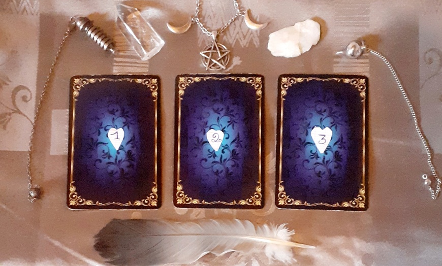 Image 3: Voyance, tirage de tarot et guidance by Jess