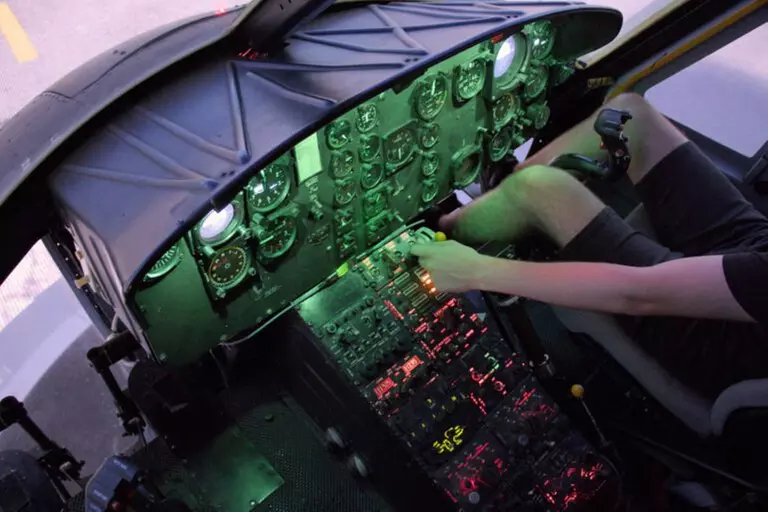 60 od. 90 min Hubschrauber selber fliegen bei SFM (Bis zu 30%)