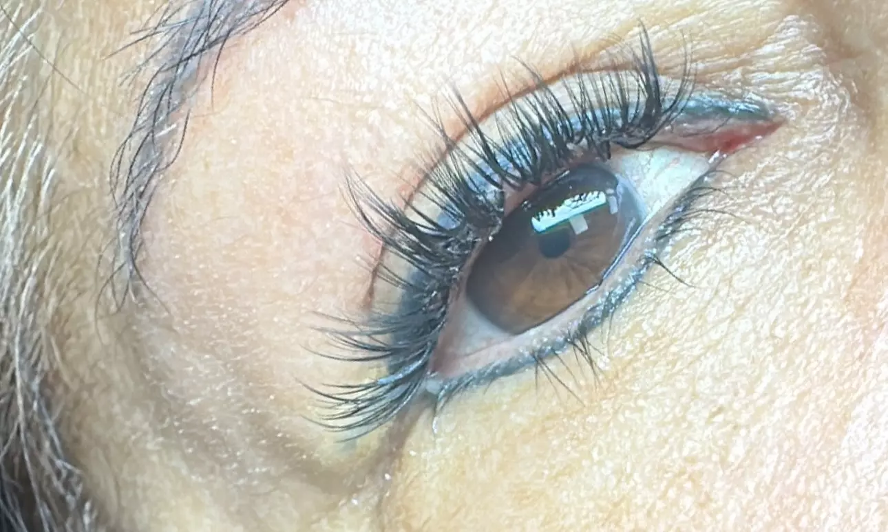 Unlock Your Glam: Transform Your Look with Stunning Eyelash Extensions