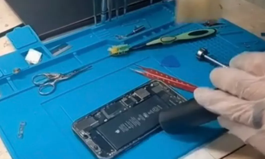 Up to 42% Off on Mobile Phone / Smartphone Repair Repair at Phone Pc Fix And Solutions - Primary Image