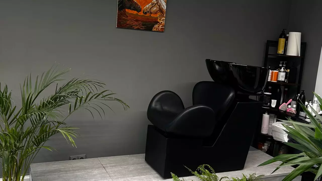 Zabieg prostujący: keratyna/ botoks lub nanoplastia włosów