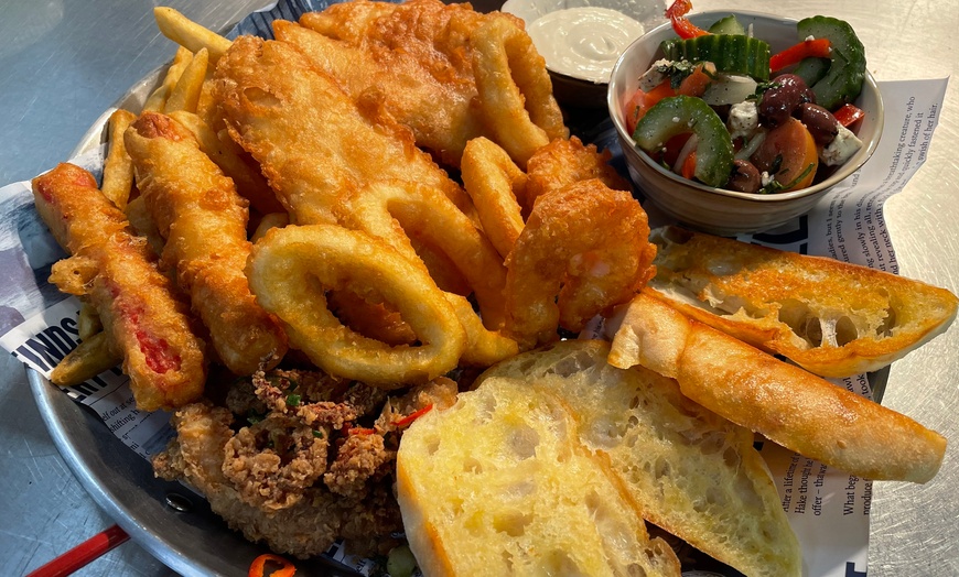 Image 1: Seafood Platter with Wine