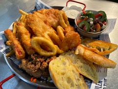 Seafood Platter with Wine