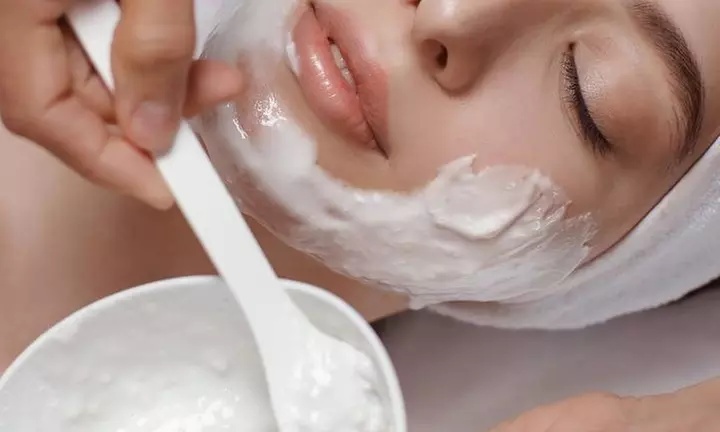 Odmładzający zabieg na twarz w firmie LP Studio Zdrowego Ciała