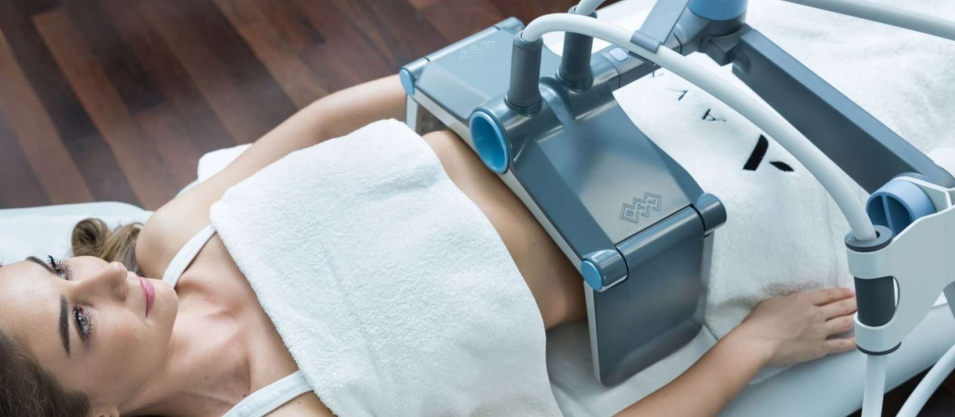 Sculpt Your Dream Body: 1 or 3 Vanquish Me Fat-Reduction Treatments